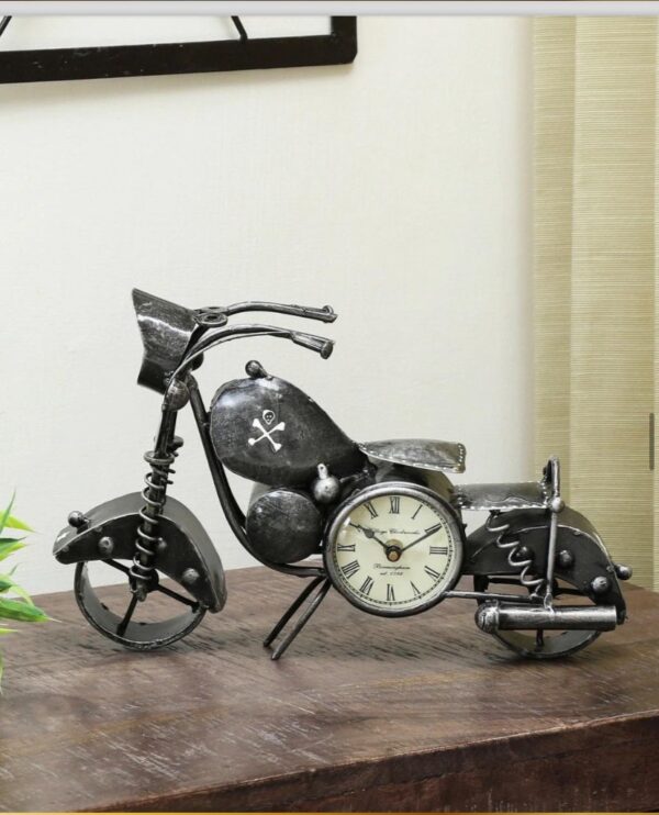 Metal bike big with clock - Image 2